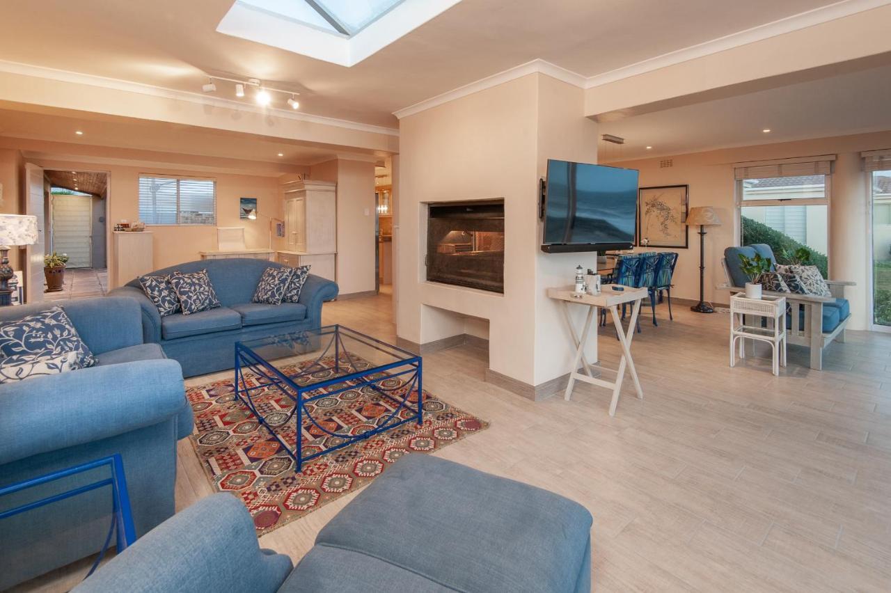 Hermanus Haven, Entire Home, On The Sea, Private Pool, Secure Экстерьер фото