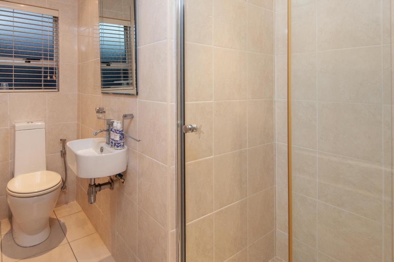 Hermanus Haven, Entire Home, On The Sea, Private Pool, Secure Экстерьер фото